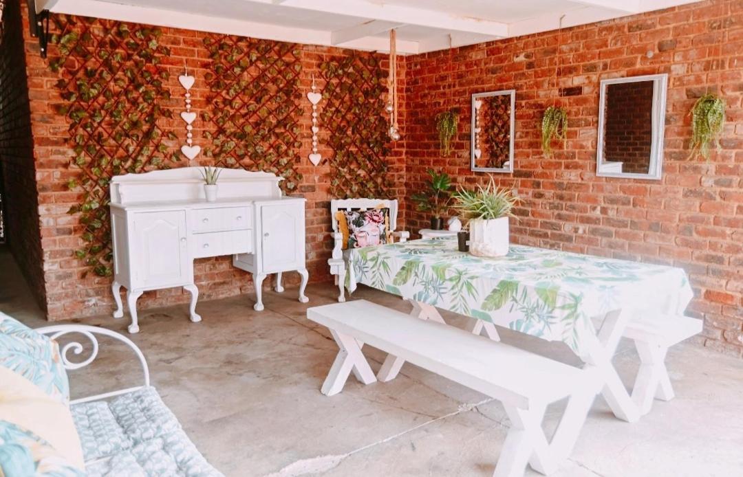 Zhantique Guest House 1- Unit 5 Boksburg Eksteriør bilde