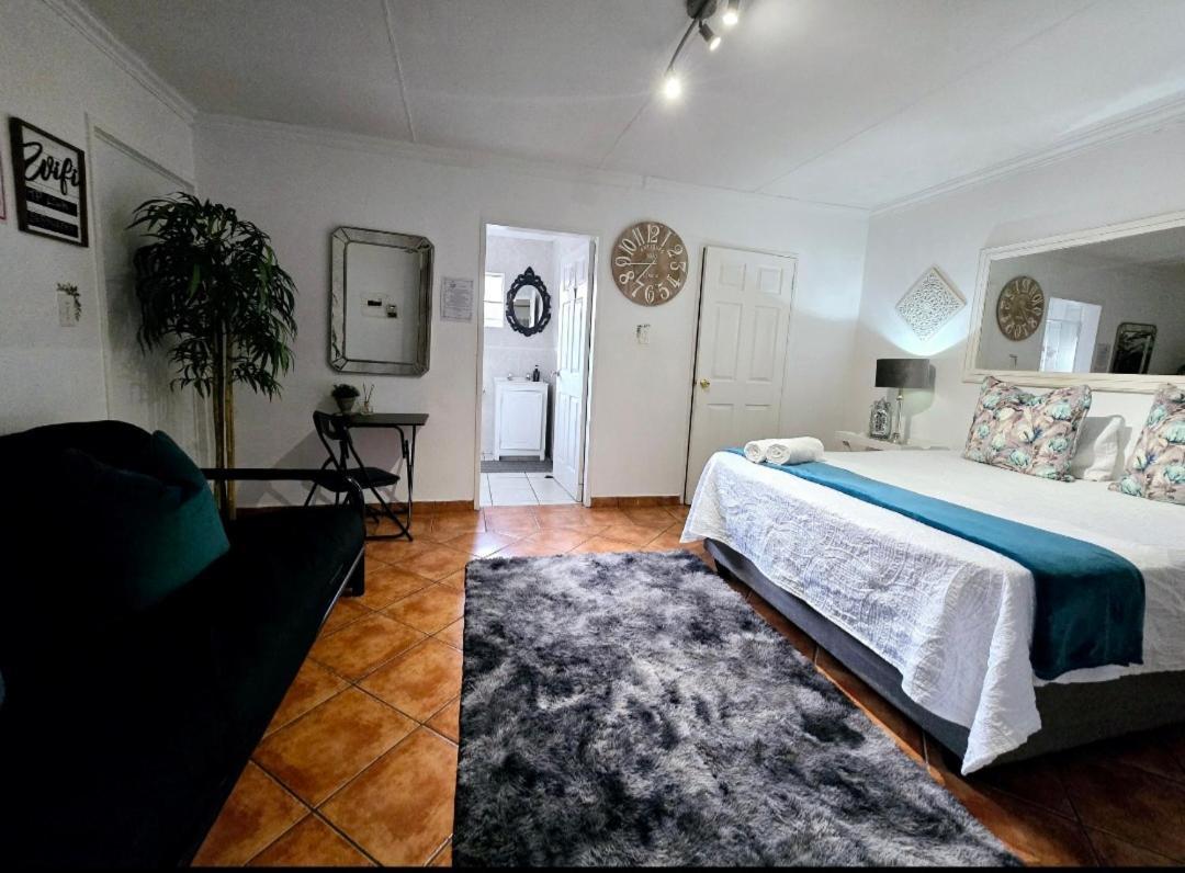 Zhantique Guest House 1- Unit 5 Boksburg Eksteriør bilde