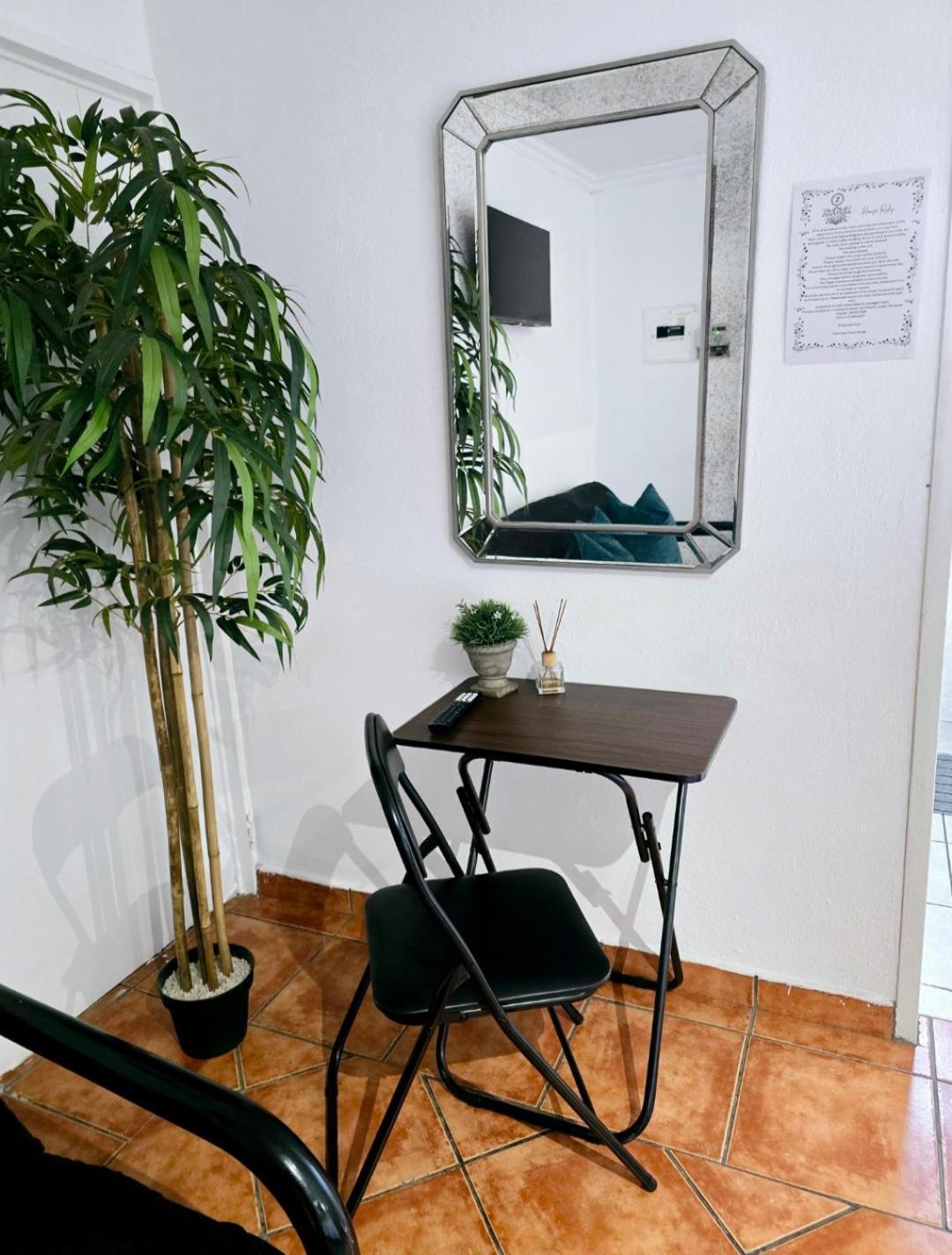 Zhantique Guest House 1- Unit 5 Boksburg Eksteriør bilde