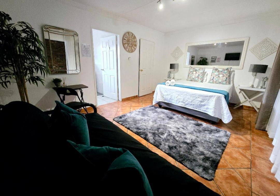 Zhantique Guest House 1- Unit 5 Boksburg Eksteriør bilde